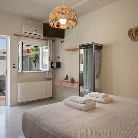 Sun Ray Studios Agia Marina Exteriér fotografie
